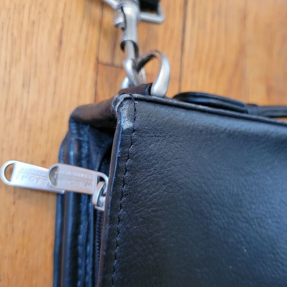 Vintage Wilsons Black Leather Business Portfolio Organizer Planner Binder Strap‎